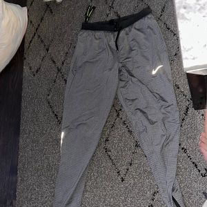 Nike Dri Fit Standard Fit Medium Running Pants w/ reflective material